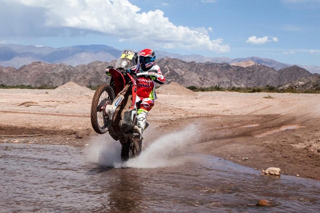 joan-barreda-stage-4-HRC-dakar-rally-2015