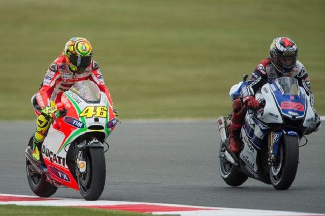 041416-top-10-lorenzo-ducati-01-rossi