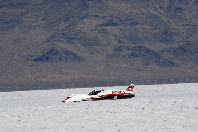 Honda a stabilit un record mondial de viteza pe pistele de sare de la Bonneville
