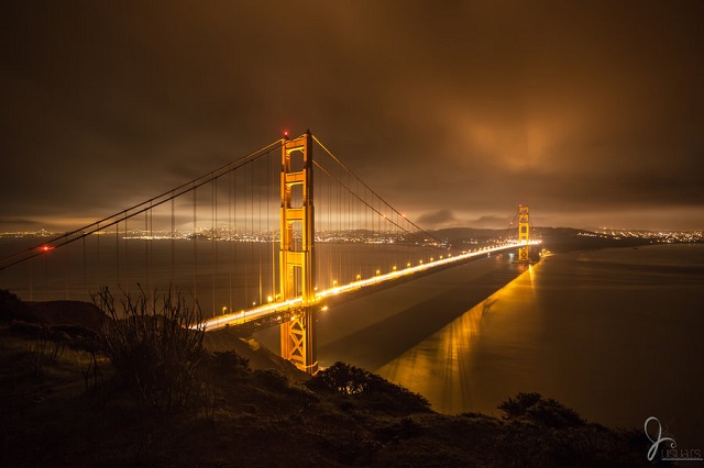 golden-gate-bridge-at-night-photos-29