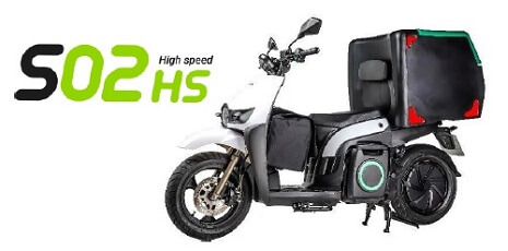 Analiza comparativa: scuter electric S02HS versus scuter clasic 125cc