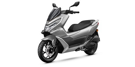 Adopta un scuter CFMOTO 150SC!
