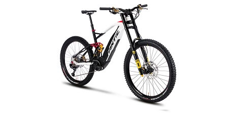 Fantic XXF 2.0 Factory – E-MTB Downhill redefinit: rapid ca vantul, creat pentru extreme