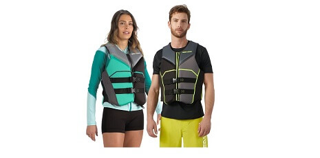 Cum sa alegi vesta de salvare ideala pentru aventurile tale cu Sea-Doo